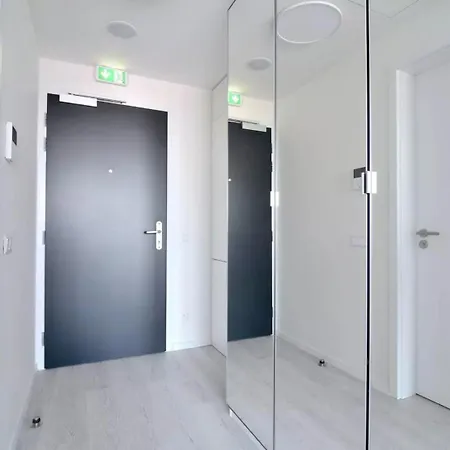 Bris Apartment, 1-2 Guests, Free Parking & Wifi, 4Km Downtown, Bratislava Exterior photo