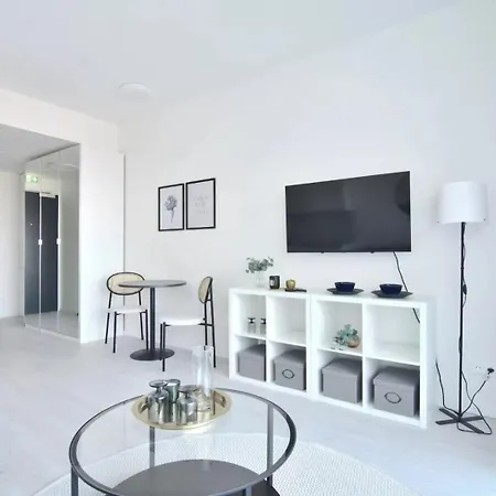 Bris Apartment, 1-2 Guests, Free Parking & Wifi, 4Km Downtown, Bratislava Exterior photo