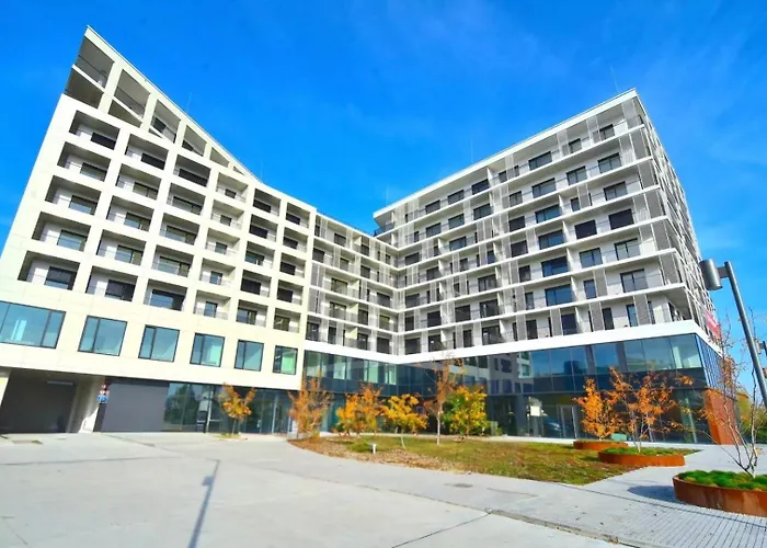 Bris Apartment, 1-2 Guests, Free Parking & Wifi, 4Km Downtown, Bratislava