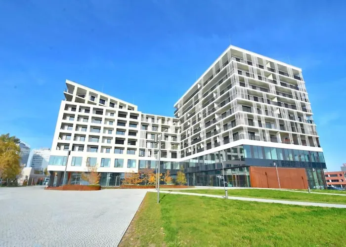 Bris Apartment, 1-2 Guests, Free Parking & Wifi, 4Km Downtown, Bratislava