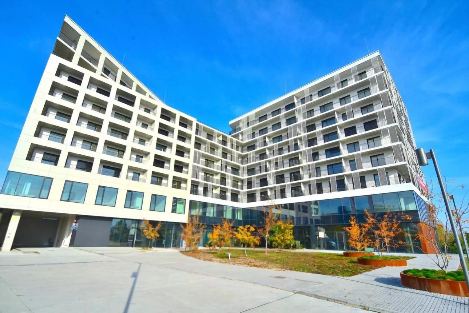 Apartmán Bris Apartment, 1-2 Guests, Free Parking & Wifi, 4km Downtown,